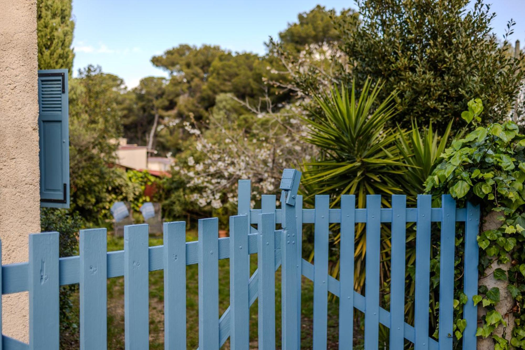 Atypique, Cabanon Bord De