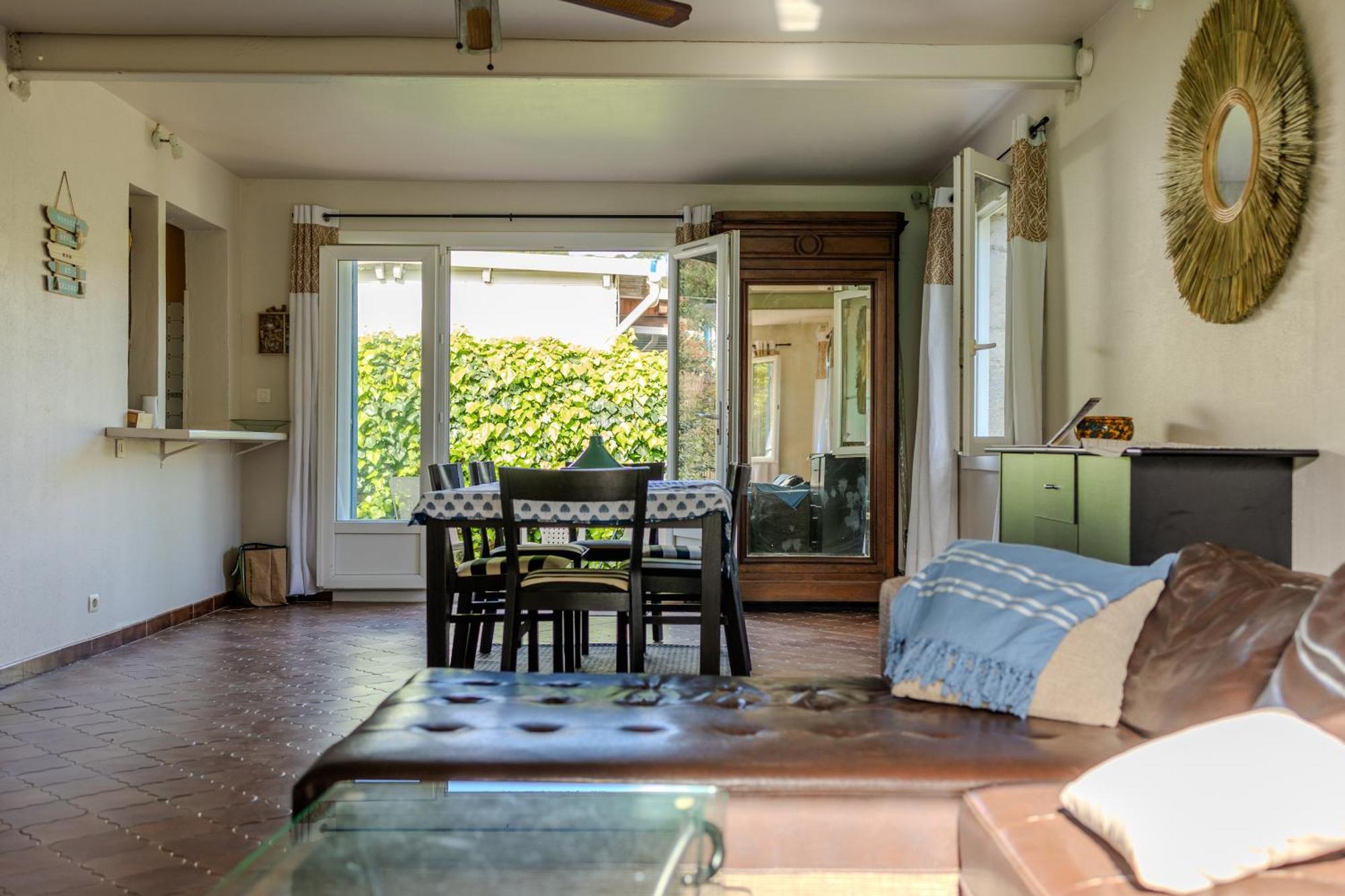 Holiday home Atypique, Cabanon Bord De *