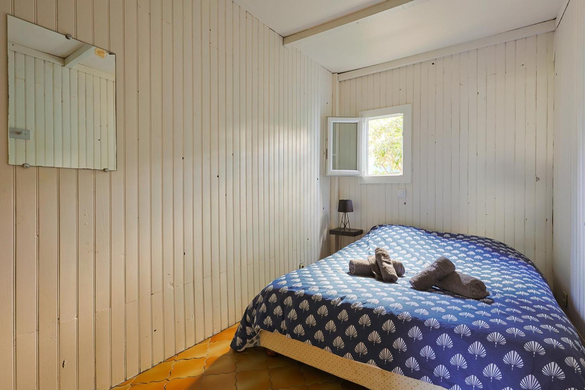 Atypique, Cabanon Bord De * Hyeres