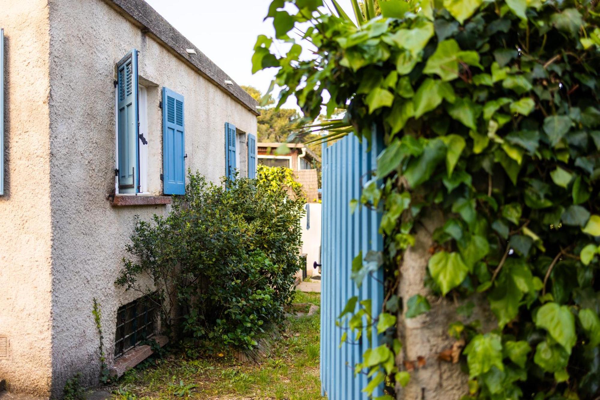 Atypique, Cabanon Bord De Holiday home Hyeres