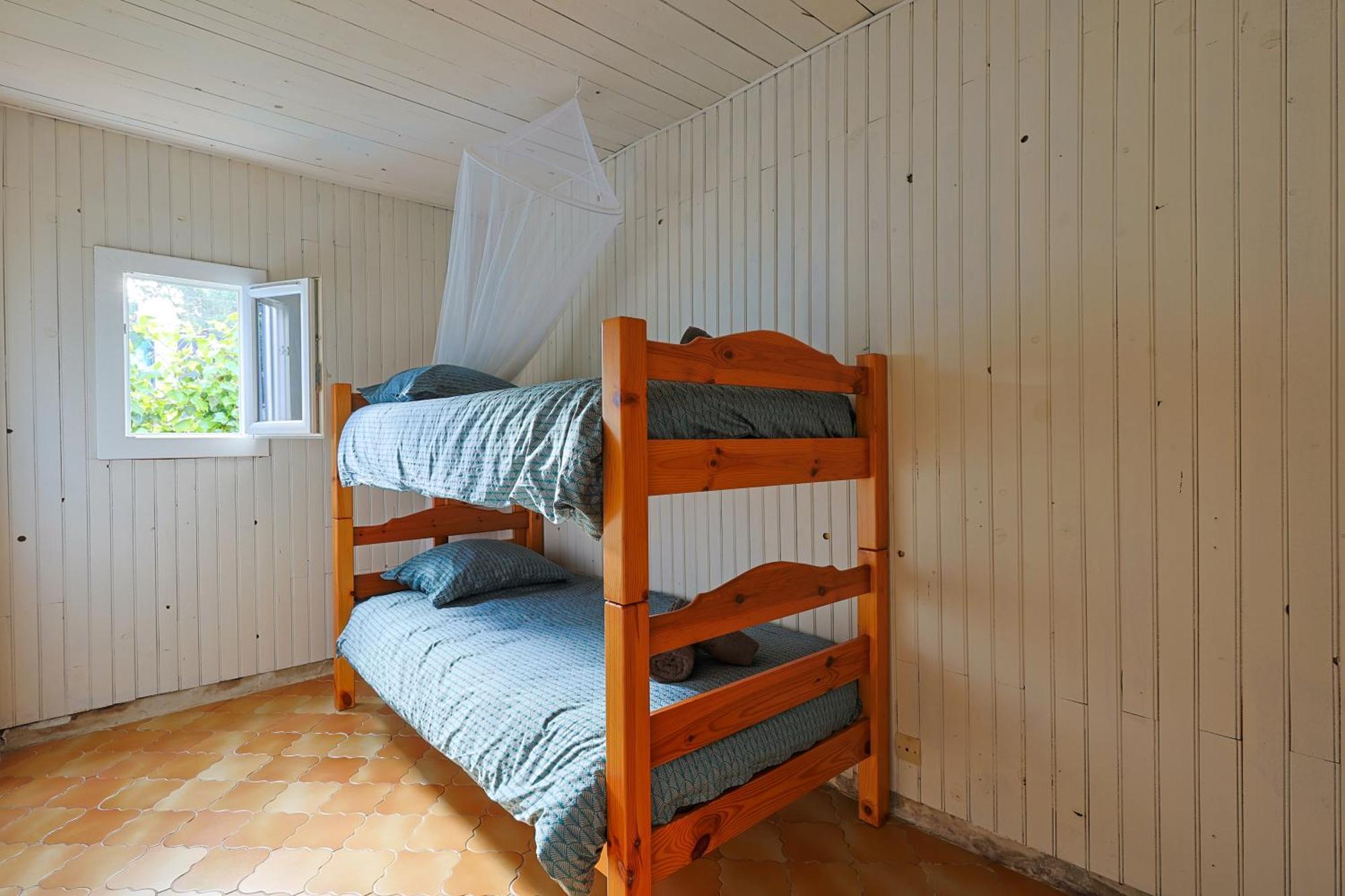 Atypique, Cabanon Bord De * Hyeres
