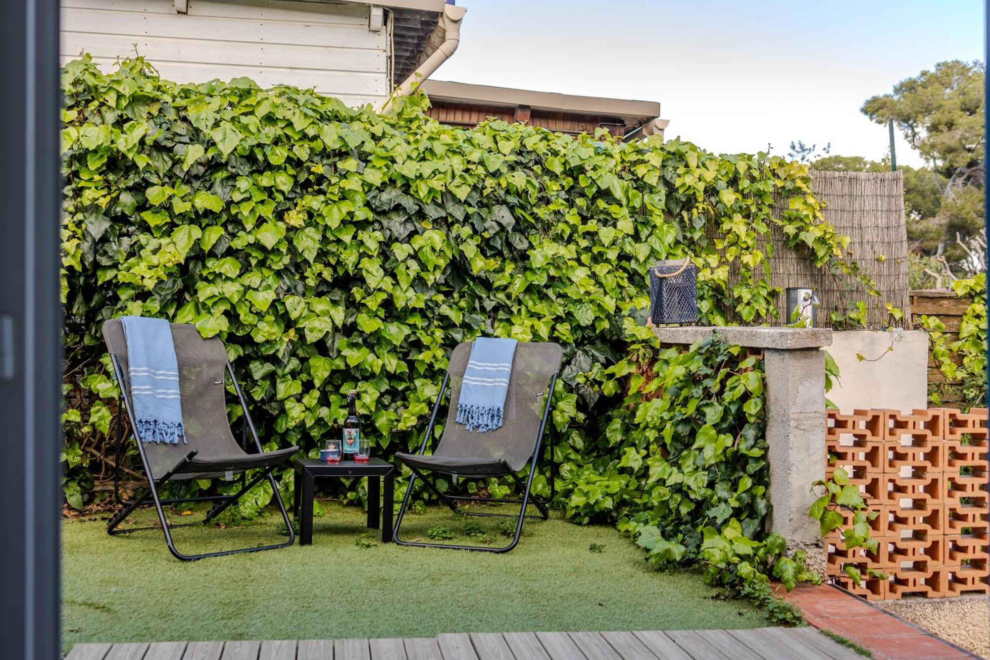 Atypique, Cabanon Bord De Holiday home Hyeres